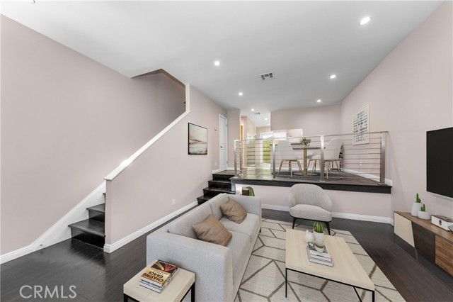 14937 Sherman Way 5, Van Nuys (los Angeles), CA 91405