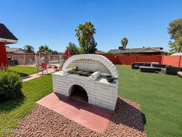 6411 W VERDE Lane, Phoenix, AZ 85033