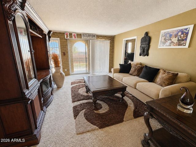 6411 W VERDE Lane, Phoenix, AZ 85033