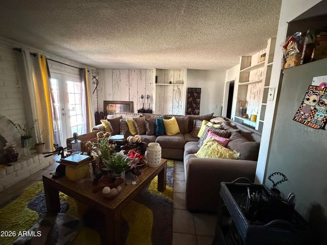 6411 W VERDE Lane, Phoenix, AZ 85033