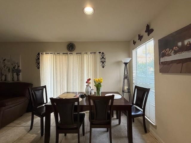 899 W Riverside Drive 611, Coral Springs, FL 33071