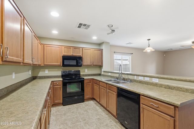 36796 W MONDRAGONE Lane, Maricopa, AZ 85138