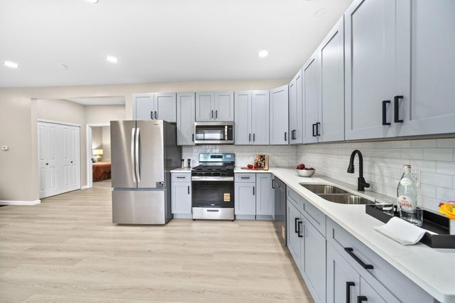 3043 Mcguffey Road, Columbus, OH 43224
