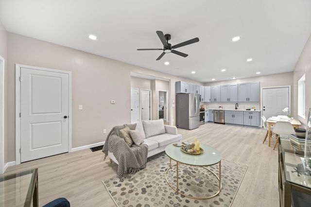 3043 Mcguffey Road, Columbus, OH 43224