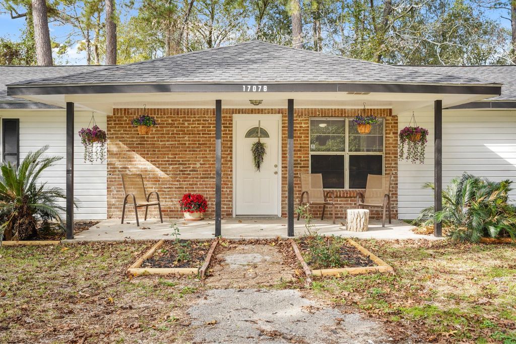 17078 Oak Grove Lane, New Caney, TX 77357