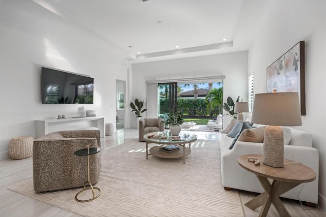 13710 Artisan Circle, Palm Beach Gardens, FL 33418