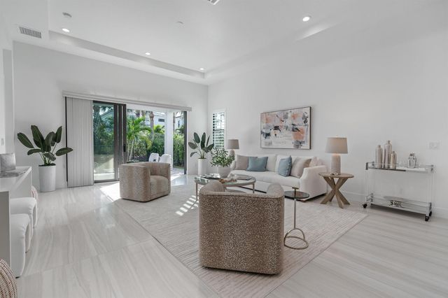 13710 Artisan Circle, Palm Beach Gardens, FL 33418