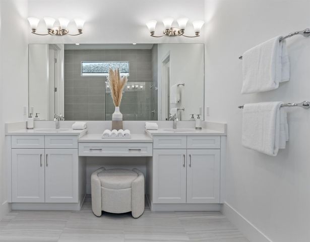 13710 Artisan Circle, Palm Beach Gardens, FL 33418