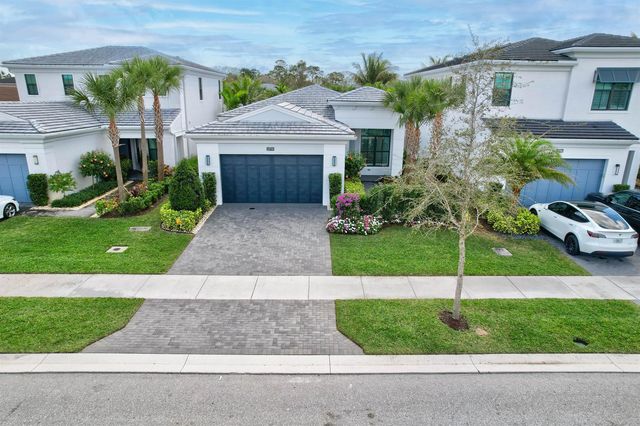 13710 Artisan Circle, Palm Beach Gardens, FL 33418