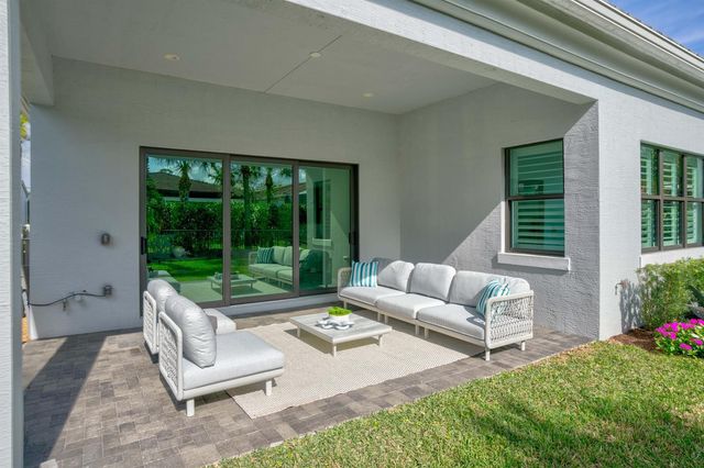 13710 Artisan Circle, Palm Beach Gardens, FL 33418