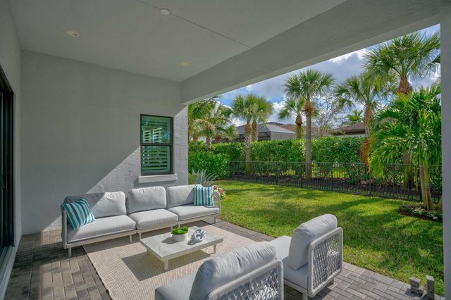 13710 Artisan Circle, Palm Beach Gardens, FL 33418
