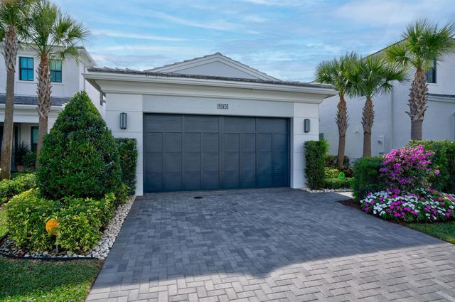 13710 Artisan Circle, Palm Beach Gardens, FL 33418