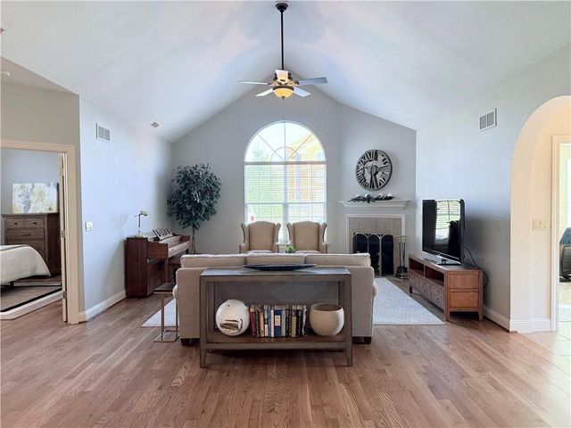 13160 Goodman Street, Overland Park, KS 66213