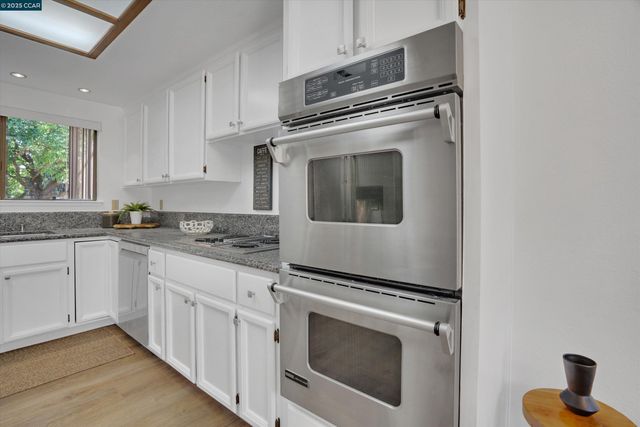 1120 Holmes Way, Hayward, CA 94541