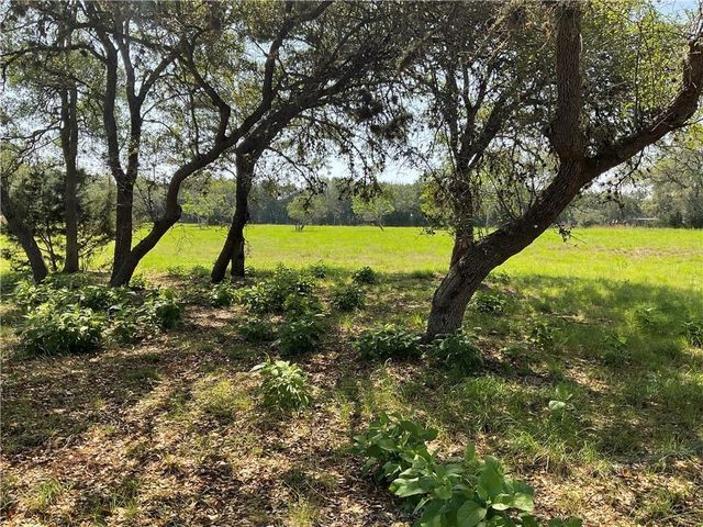 932 Kings Cove DR, Canyon Lake, TX 78133