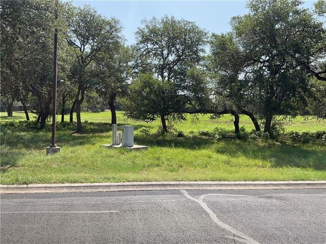 932 Kings Cove DR, Canyon Lake, TX 78133