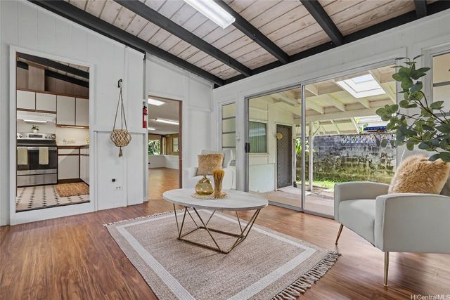 3536 Pinao Street, Honolulu, HI 96822