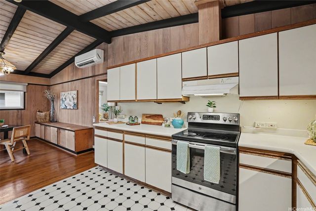 3536 Pinao Street, Honolulu, HI 96822