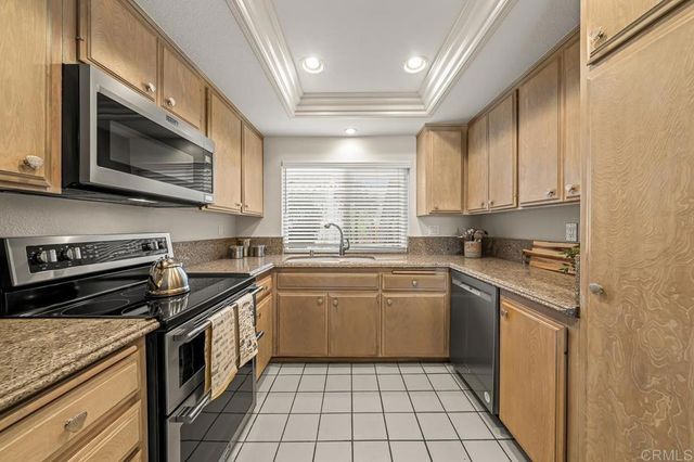 85 Kingston Court W, Coronado, CA 92118