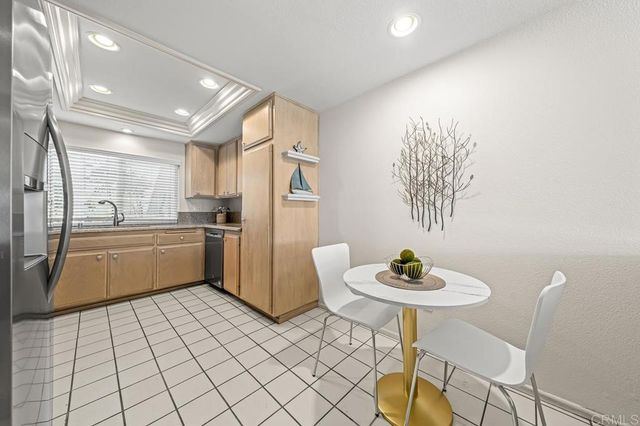 85 Kingston Court W, Coronado, CA 92118