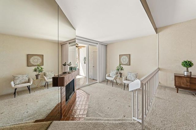 85 Kingston Court W, Coronado, CA 92118