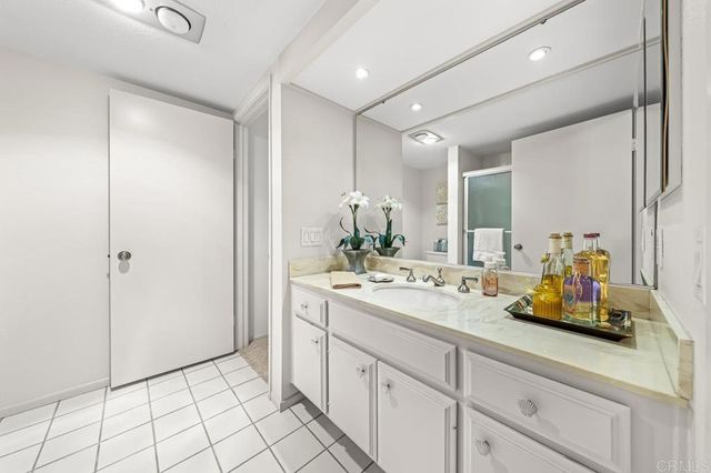 85 Kingston Court W, Coronado, CA 92118