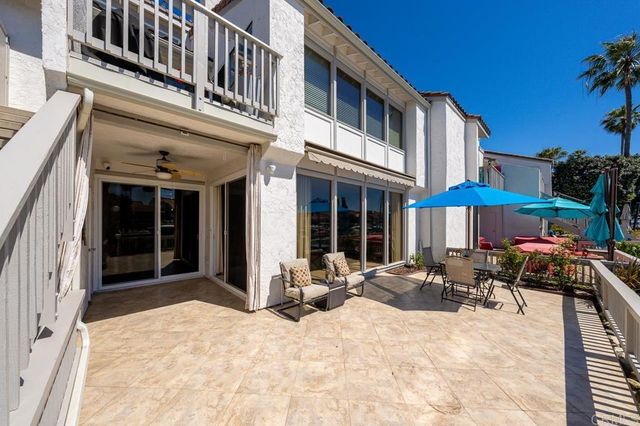 85 Kingston Court W, Coronado, CA 92118