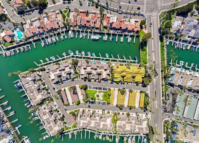 85 Kingston Court W, Coronado, CA 92118