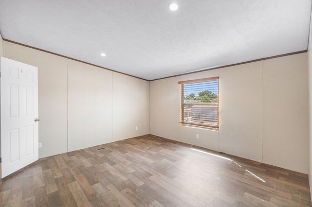 16 Serafin Road, Belen, NM 87002