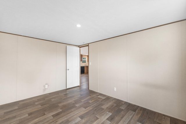 16 Serafin Road, Belen, NM 87002