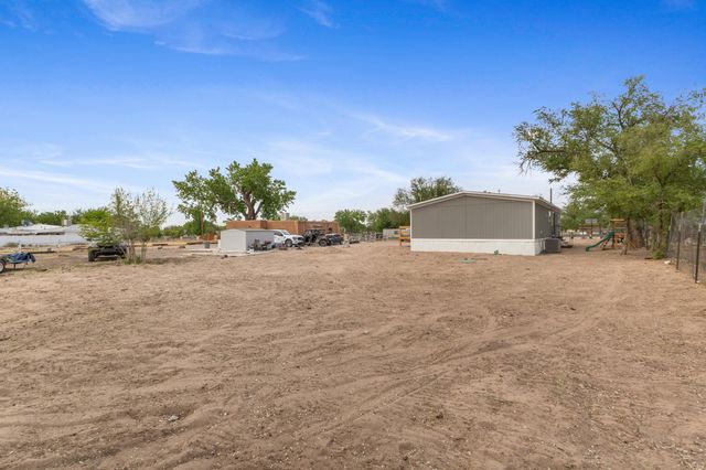 16 Serafin Road, Belen, NM 87002