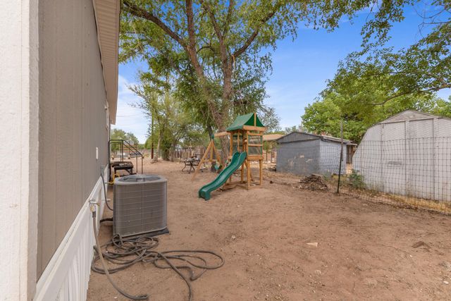 16 Serafin Road, Belen, NM 87002