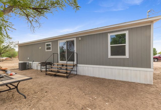16 Serafin Road, Belen, NM 87002