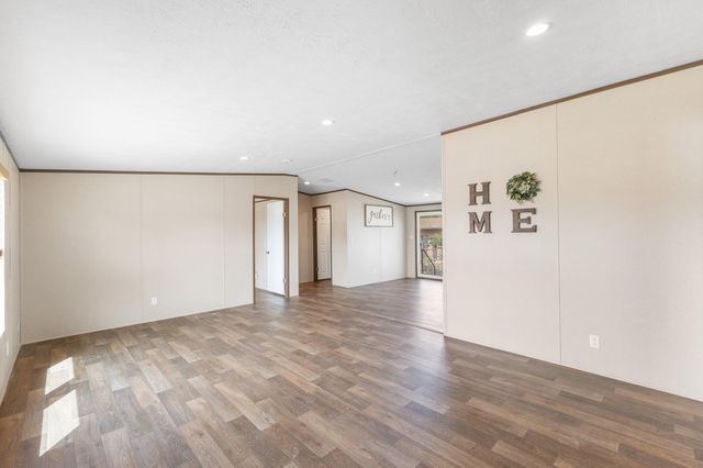 16 Serafin Road, Belen, NM 87002