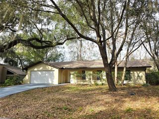 1110 SW 19TH PLACE, Gainesville, FL 32601