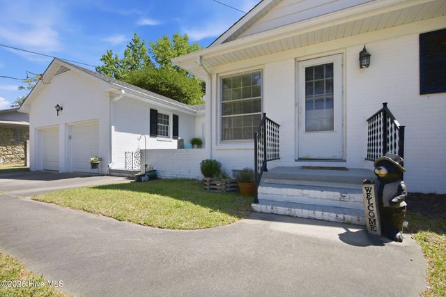 1223 Stockton Road, Kinston, NC 28504
