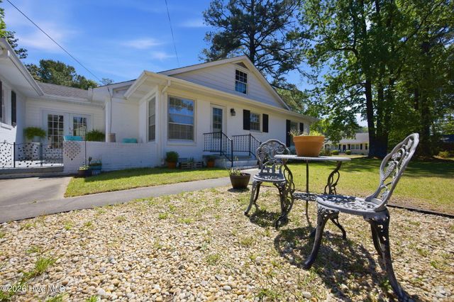 1223 Stockton Road, Kinston, NC 28504