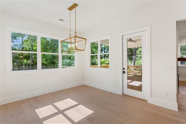 962 Mclinden Avenue SE, Smyrna, GA 30080