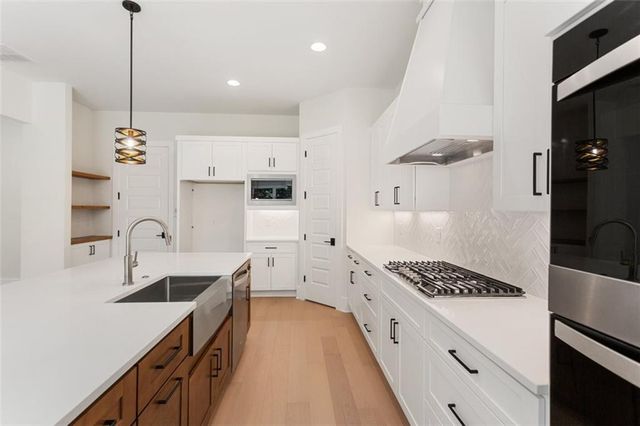 962 Mclinden Avenue SE, Smyrna, GA 30080