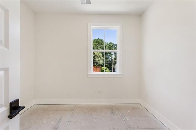 962 Mclinden Avenue SE, Smyrna, GA 30080