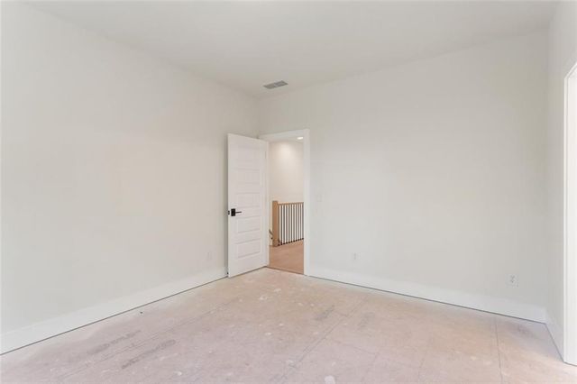 962 Mclinden Avenue SE, Smyrna, GA 30080