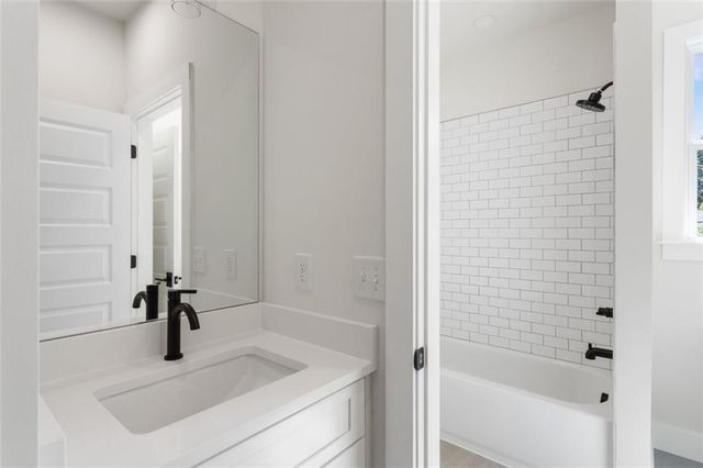 962 Mclinden Avenue SE, Smyrna, GA 30080