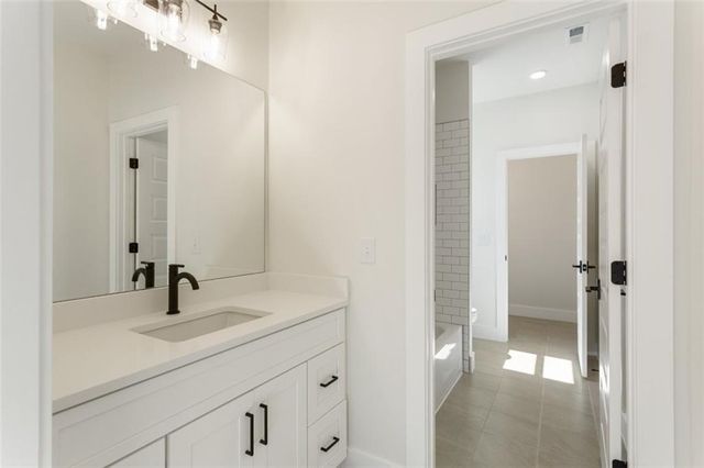 962 Mclinden Avenue SE, Smyrna, GA 30080