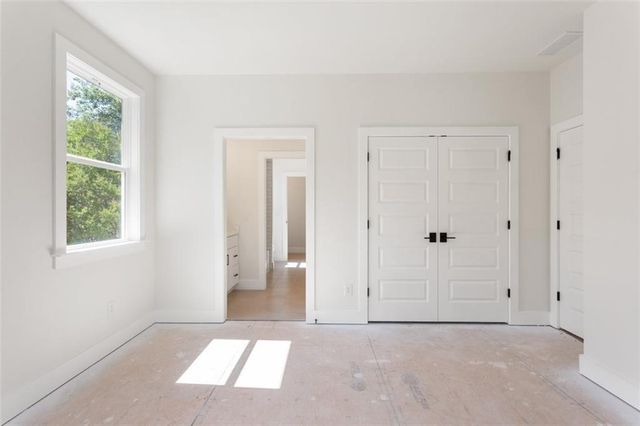 962 Mclinden Avenue SE, Smyrna, GA 30080