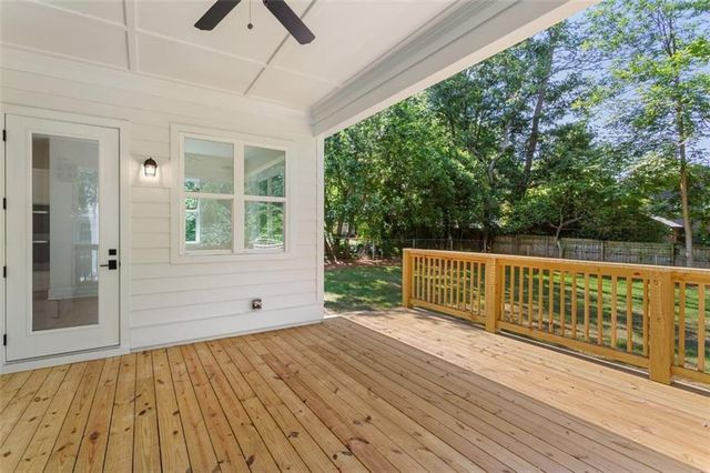 962 Mclinden Avenue SE, Smyrna, GA 30080