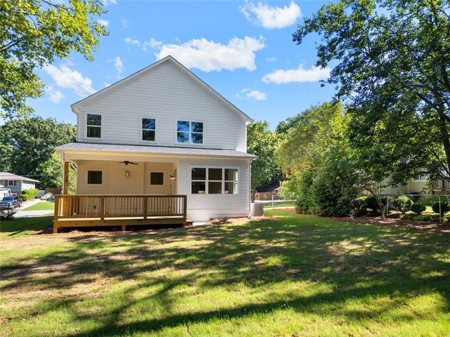 962 Mclinden Avenue SE, Smyrna, GA 30080