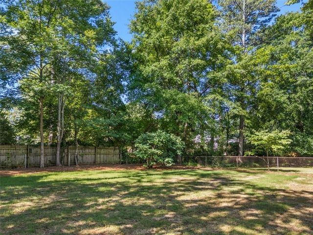 962 Mclinden Avenue SE, Smyrna, GA 30080