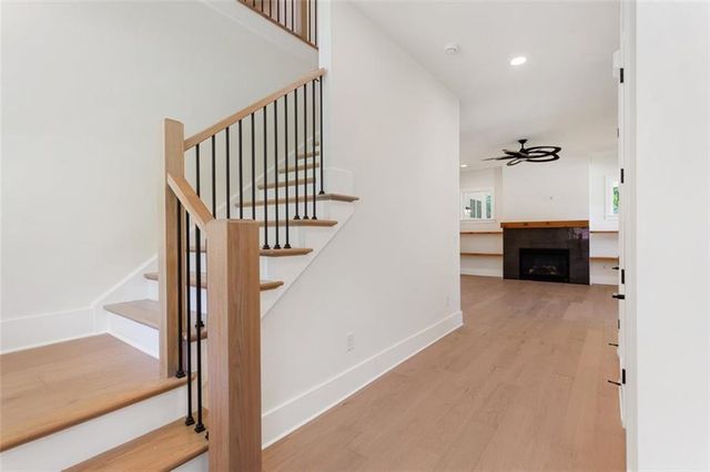 962 Mclinden Avenue SE, Smyrna, GA 30080