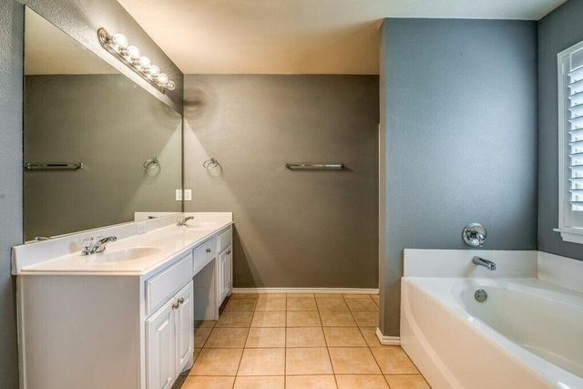 10405 Lynnhaven Place, Lubbock, TX 79423