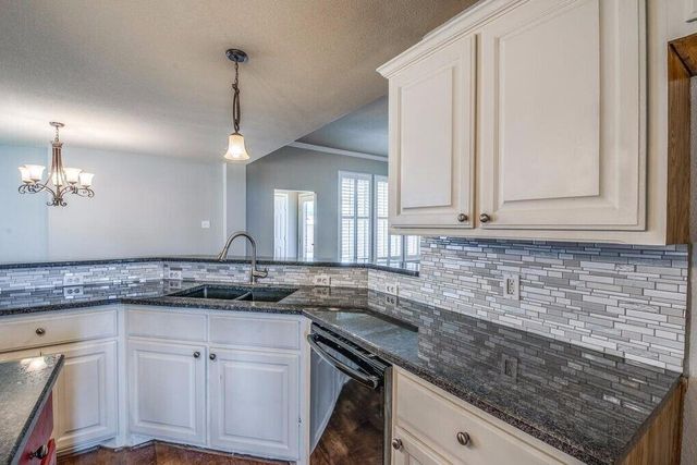 10405 Lynnhaven Place, Lubbock, TX 79423